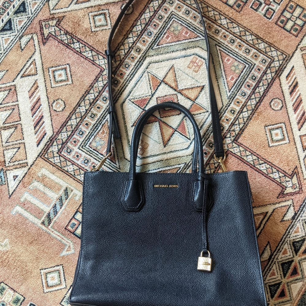 Michael kors navy blue purse